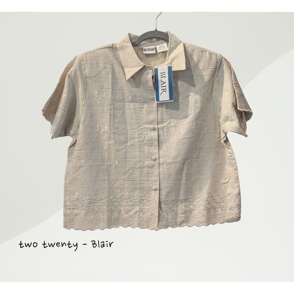NWT  two twenty - Blair button down embroidered shirt/top  Sz M - Picture 1 of 8